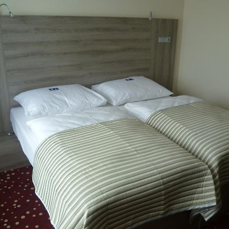 Ea Hotel Kraskov Stary Dvur Exterior photo