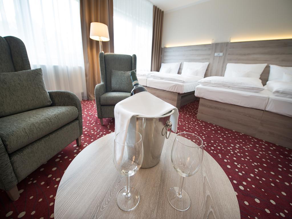 Ea Hotel Kraskov Stary Dvur Room photo