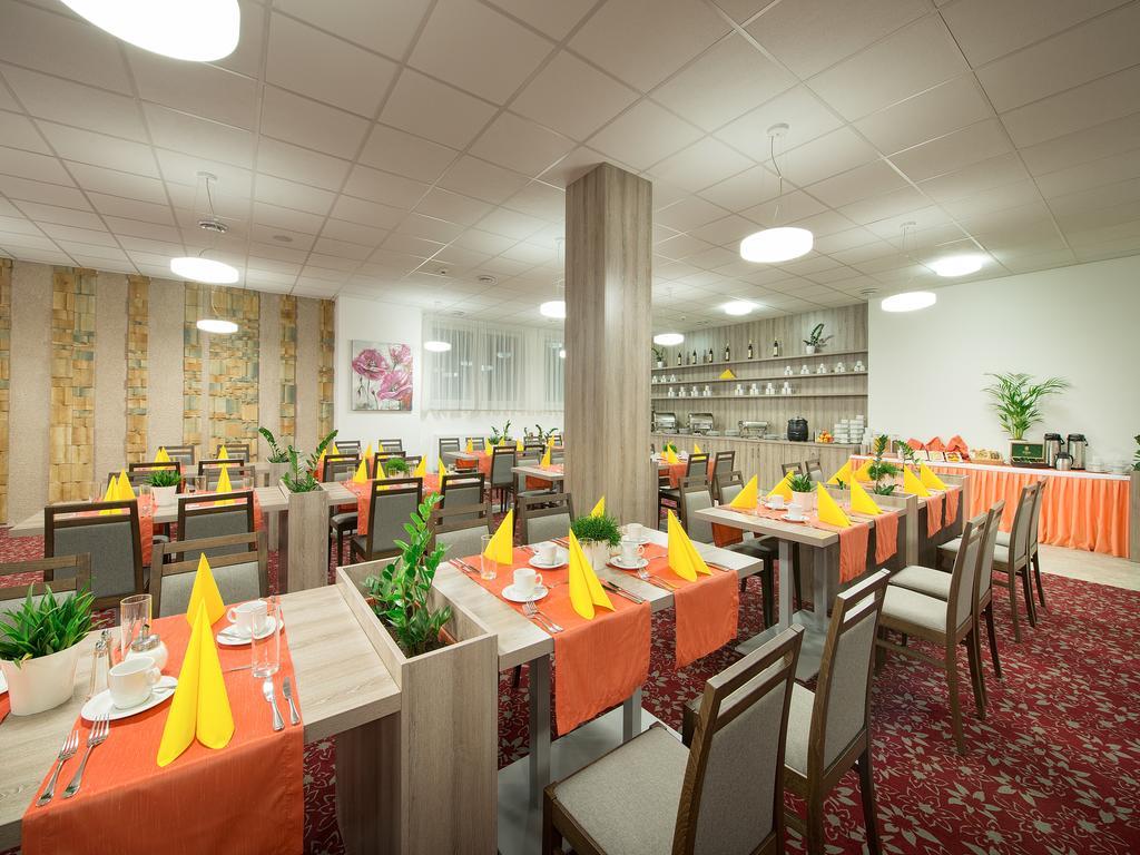 Ea Hotel Kraskov Stary Dvur Exterior photo